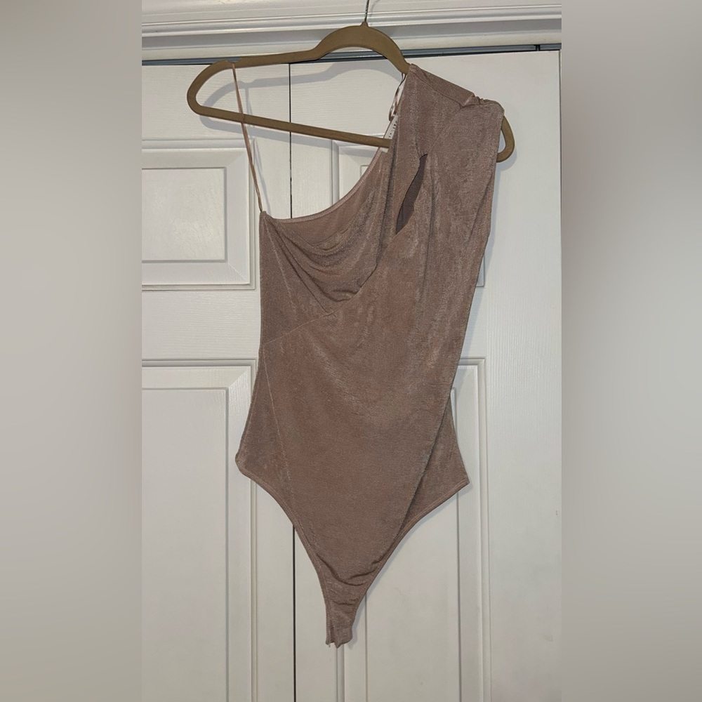 Socialite one shoulder bodysuit